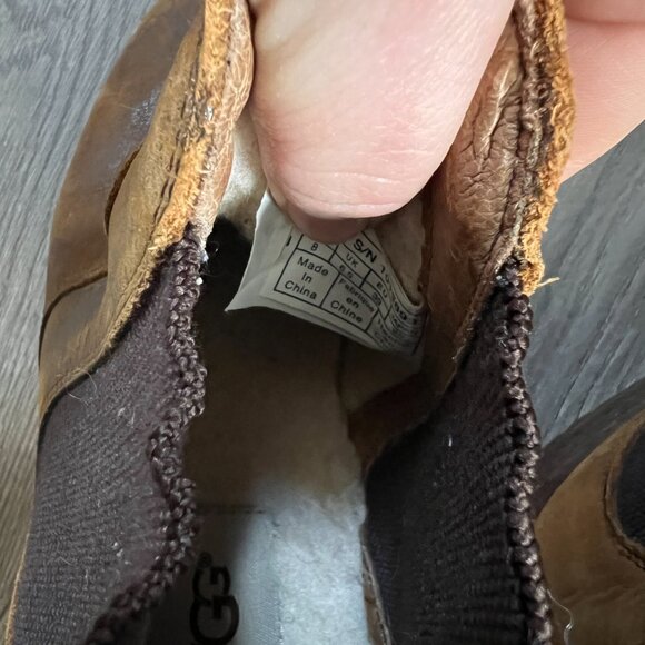 UGG Bonham Chelsea boots size US 8 Brown Distressed Leather EU 39 - Picture 6 of 7